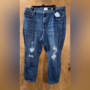 Destructed Boyfriend Jeans 😍